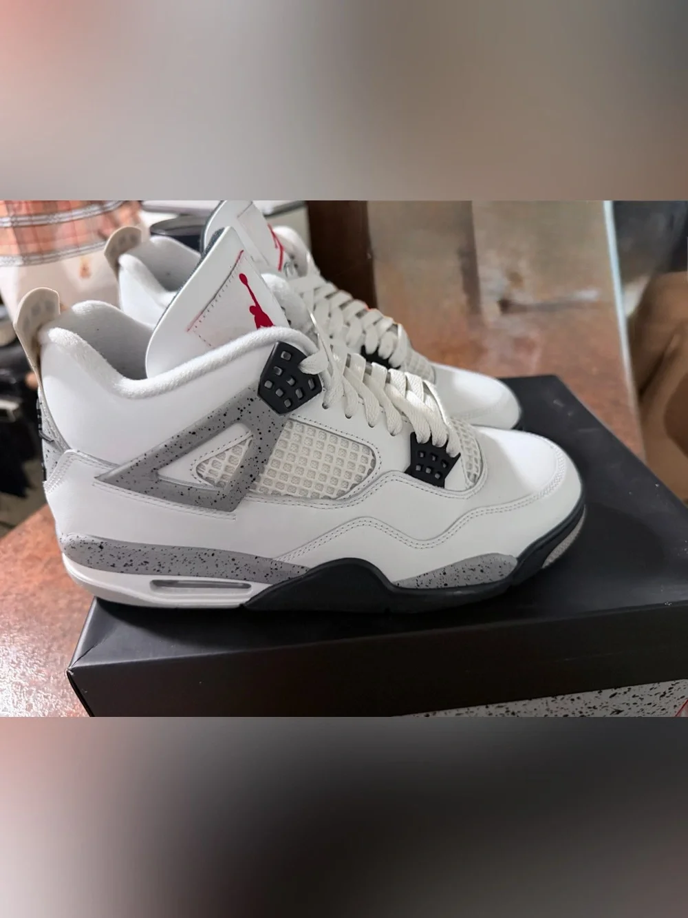 Jordan Men’s White/Red/Black Retro Basketball Sneakers